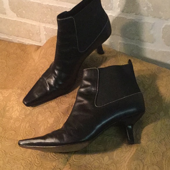 Cole Haan, Black Leather, Ankle Boot w/Detailing - Picture 2 of 4